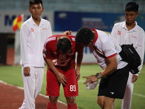 Bóng đá Việt Nam tối 1/6: HLV Park lại lo lắng vì chấn thương của học trò