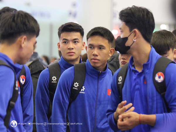 Bóng đá VN chiều 12/4: U23 Việt Nam 'thất thế' về thể hình